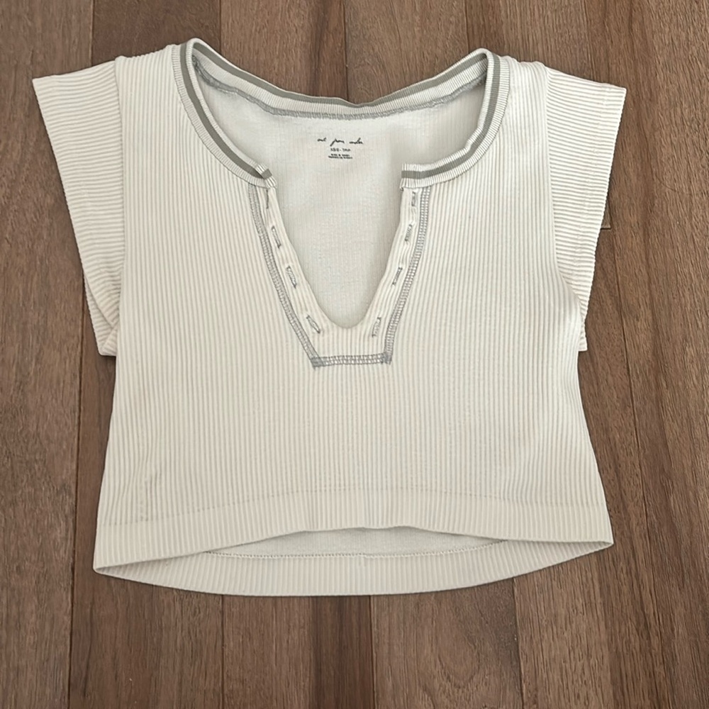 Urban Outfitters Out From Under Go for Gold Women’s Small White Grey Cropped